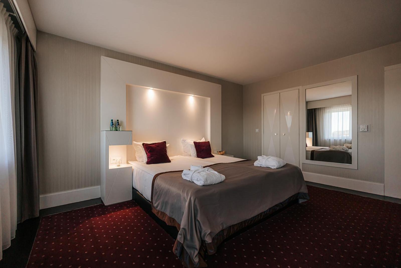 Hotel Platinum Palace Boutique &