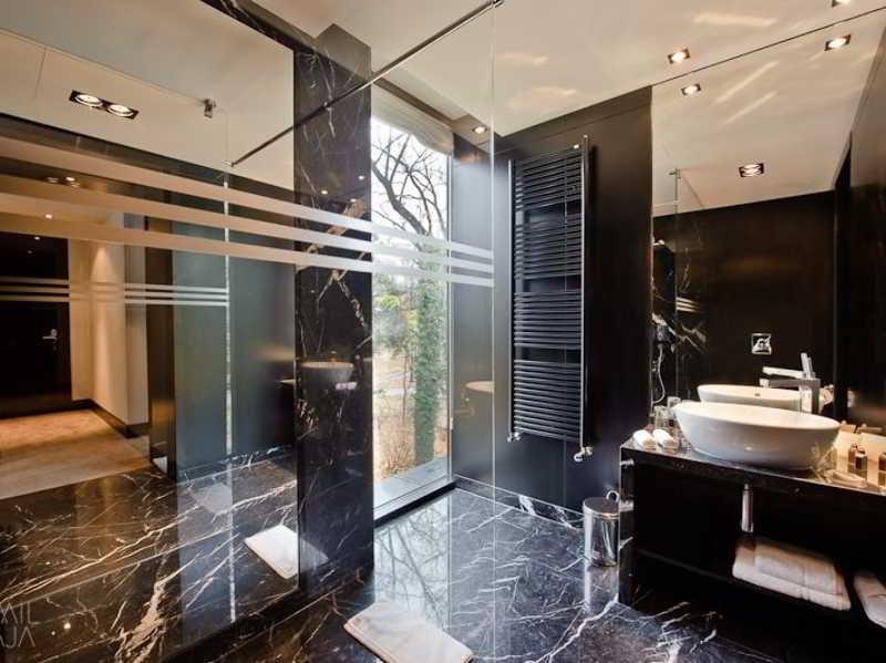 Platinum Palace Boutique & Hotell