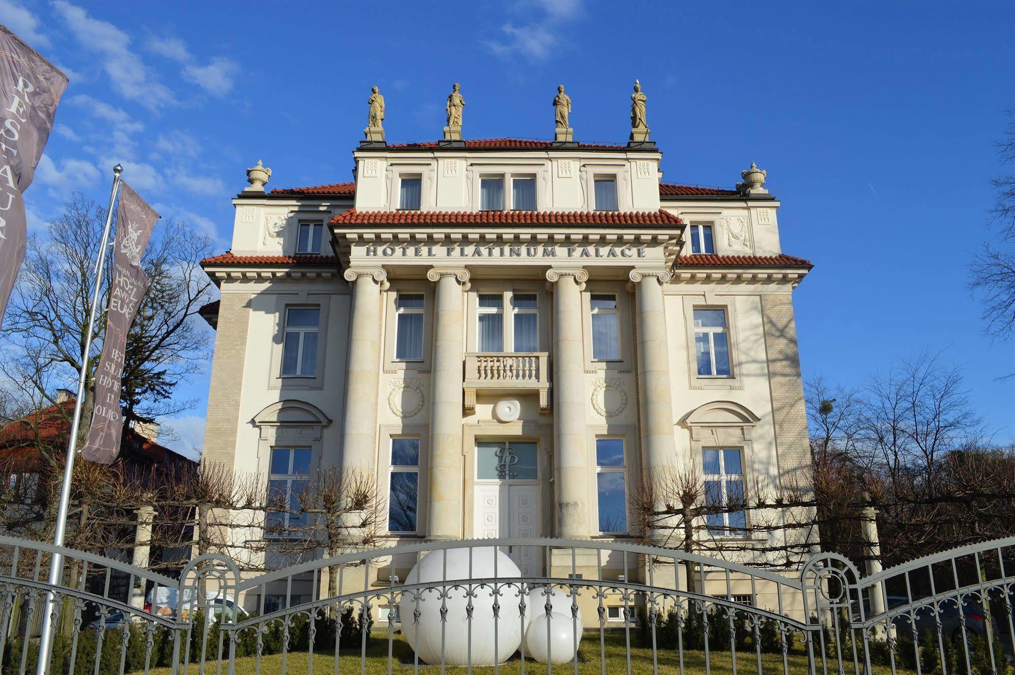 Platinum Palace Boutique & Hotel